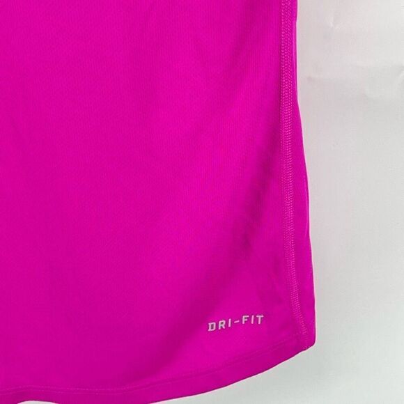 Nike Women's T-Shirt Dri-Fit Crew Neck Short Sleeve Magenta Pink Size Medium - Picture 3 of 10